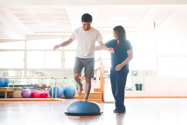 Physical therapist recommends PoNS Therapy for people with gait difficulties due to MS
